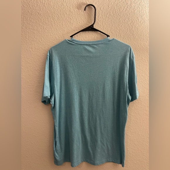 Banana Republic Tshirt - Picture 2 of 3